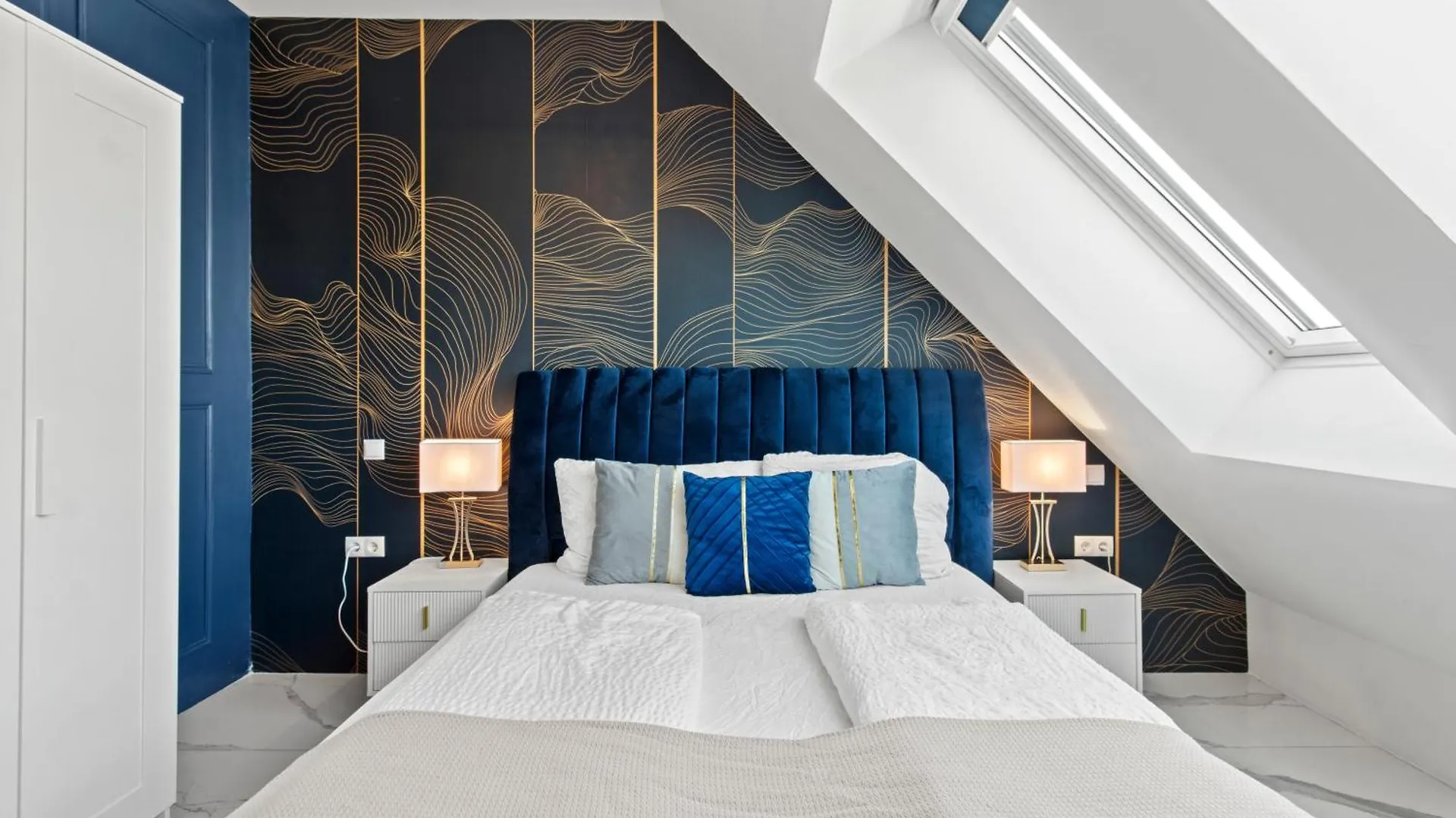 Augarten Apartments I 5 Minutes To Metro, Bus And Train I Wifi I Very Central Vienna 0*,  Austria