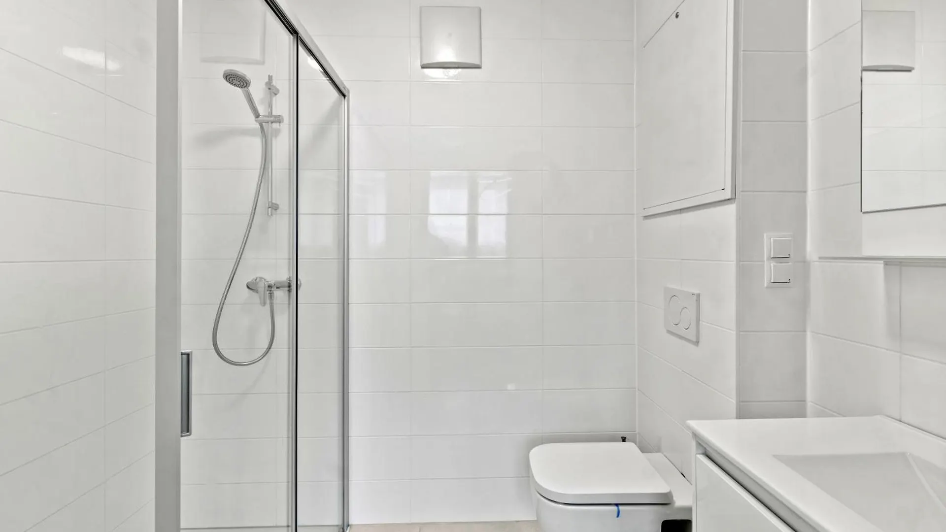 Augarten Apartments I 5 Minutes To Metro, Bus And Train I Wifi I Very Central