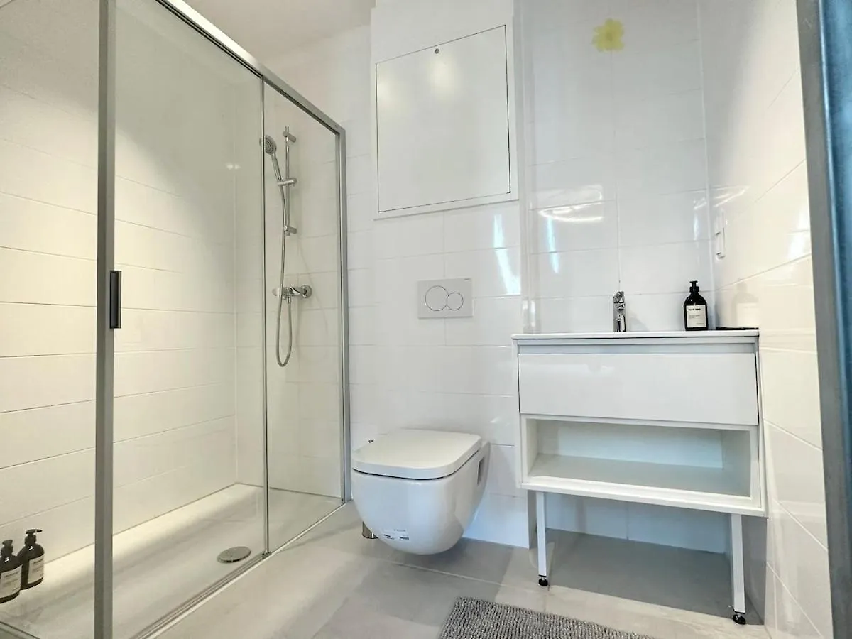 Augarten Apartments I 5 Minutes To Metro, Bus And Train I Wifi I Very Central