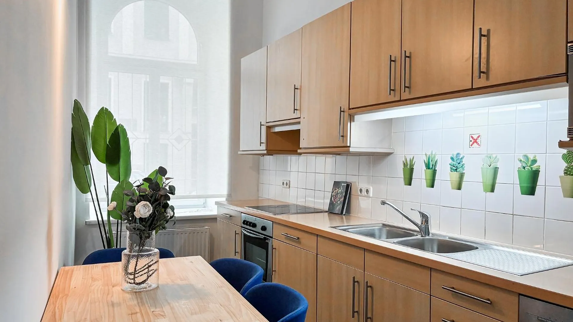Augarten Apartments I 5 Minutes To Metro, Bus And Train I Wifi I Very Central